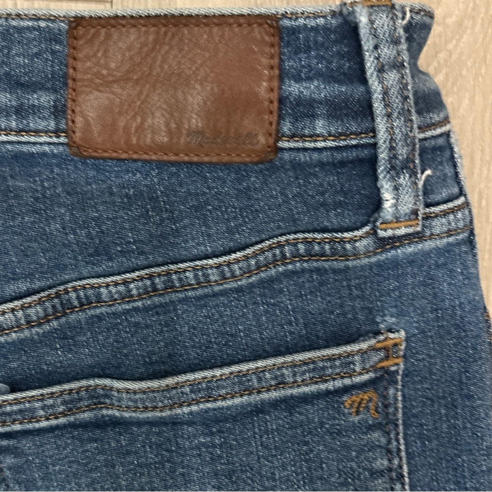 Madewell High Rise 10” skinny blue jeans size 26P - Picture 4 of 8